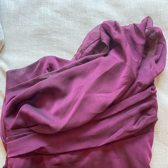 Bridesmaids dress. Jim Hjelm size 12 (fits like a size 6) - Picture 2 of 3